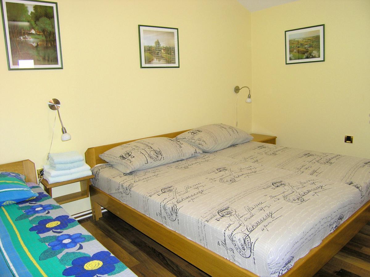 Apartments Oribella Krk Town Luaran gambar