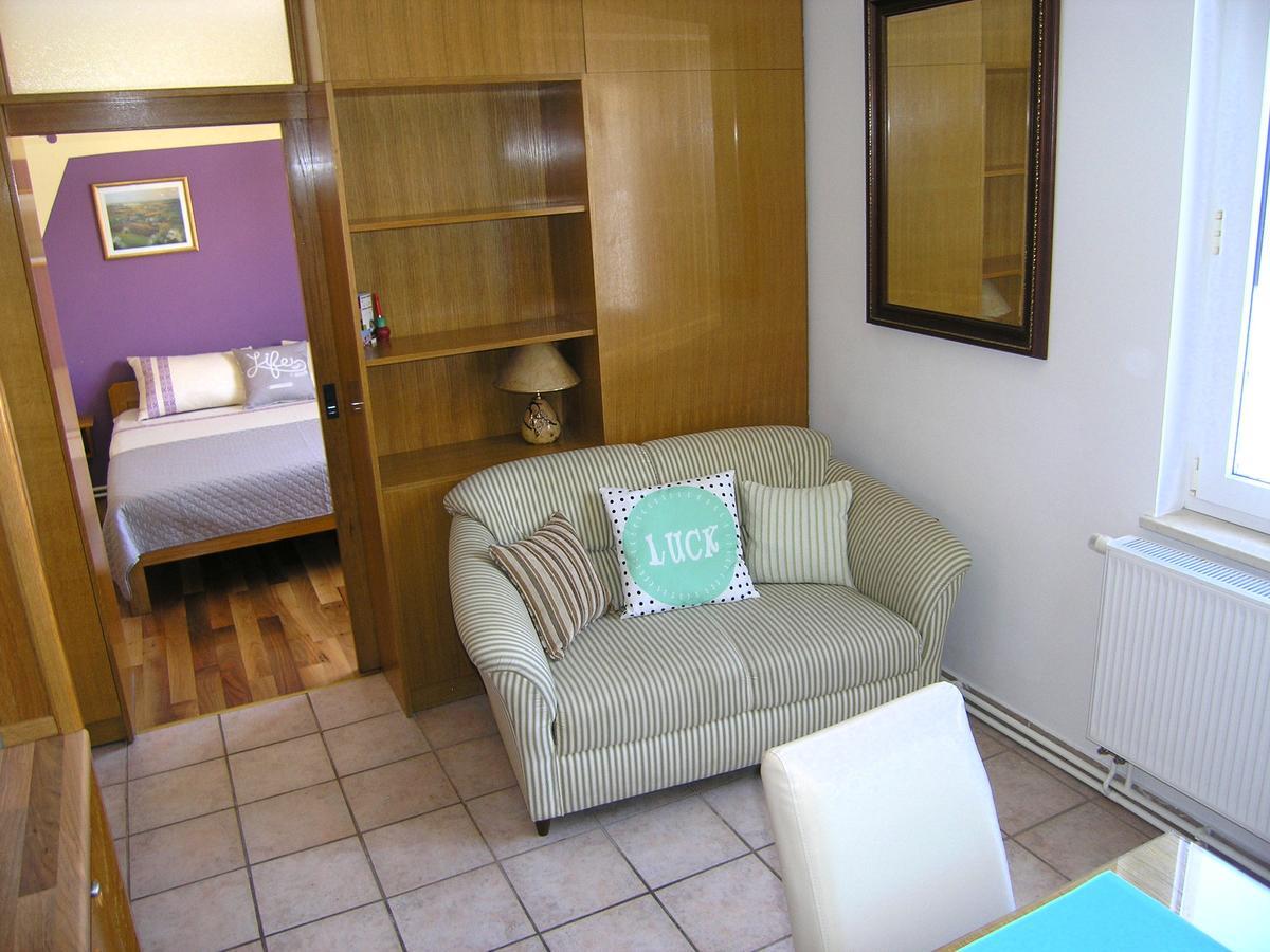 Apartments Oribella Krk Town Luaran gambar