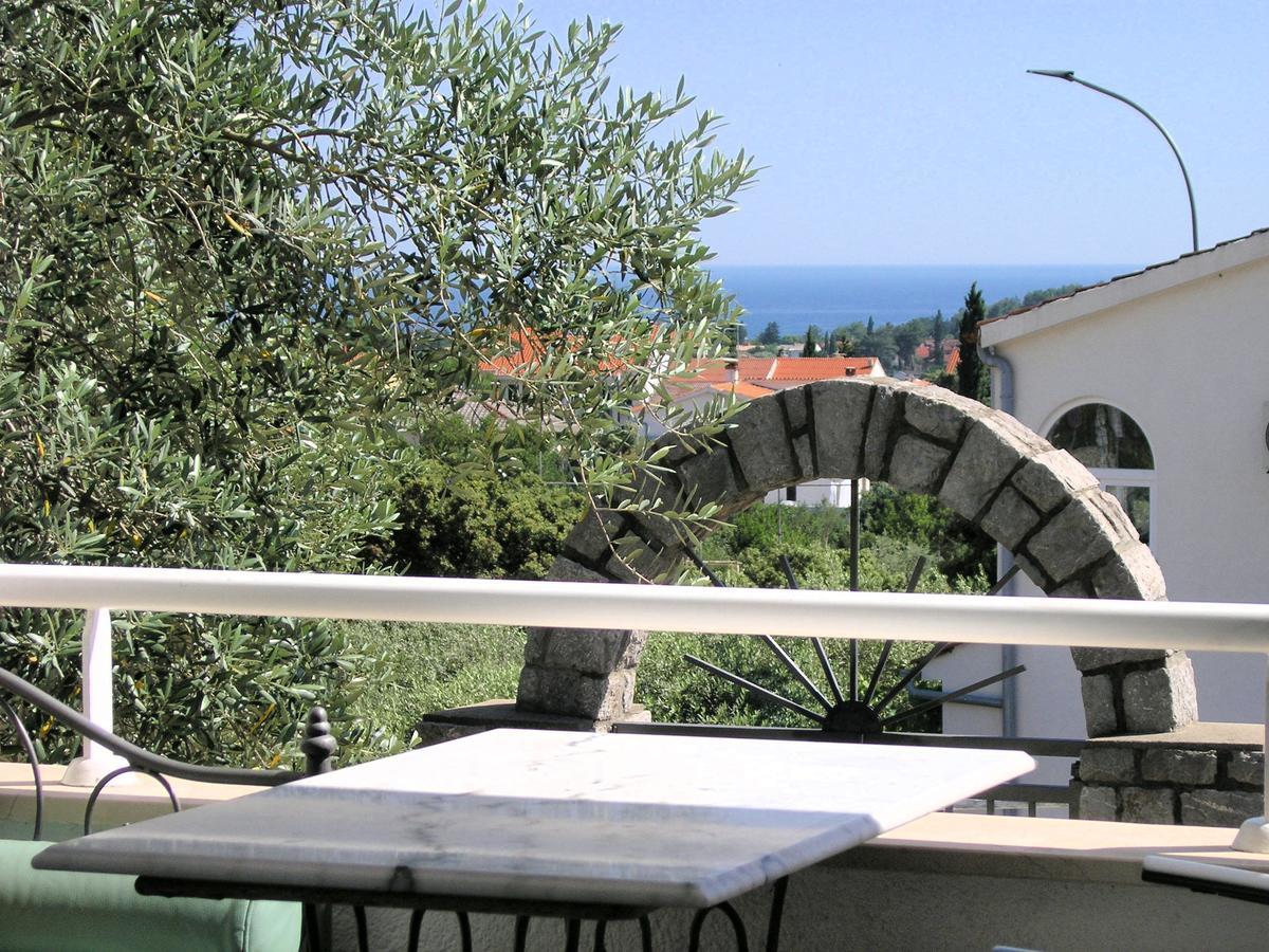Apartments Oribella Krk Town Luaran gambar