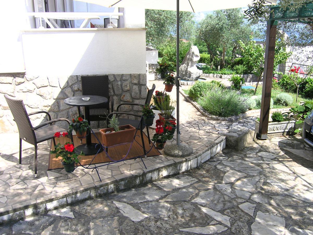 Apartments Oribella Krk Town Luaran gambar