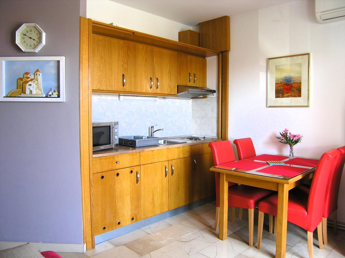 Apartments Oribella Krk Town Luaran gambar