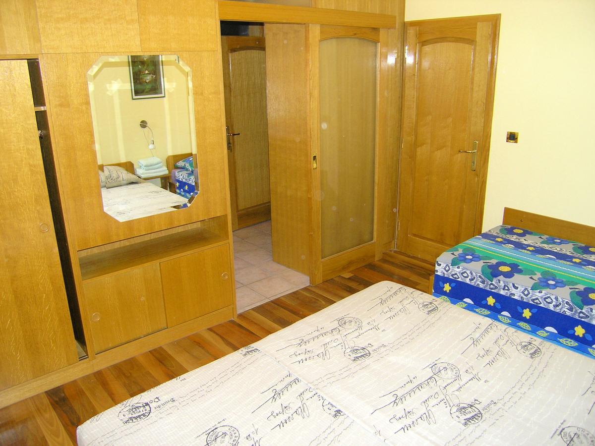 Apartments Oribella Krk Town Luaran gambar
