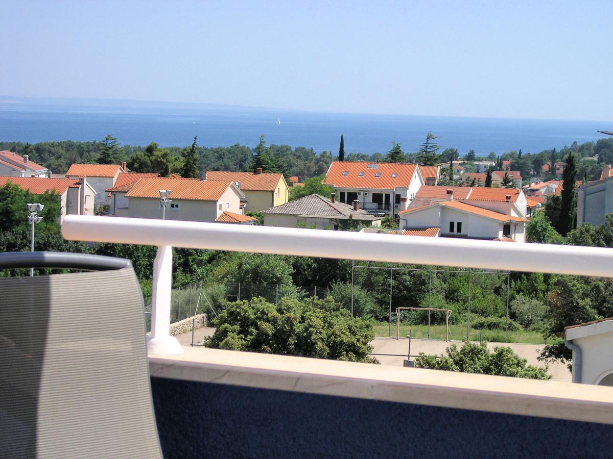 Apartments Oribella Krk Town Luaran gambar