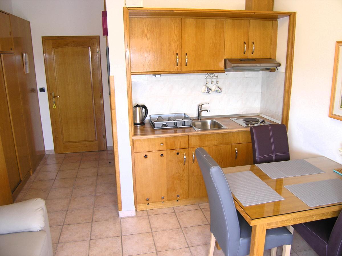 Apartments Oribella Krk Town Luaran gambar