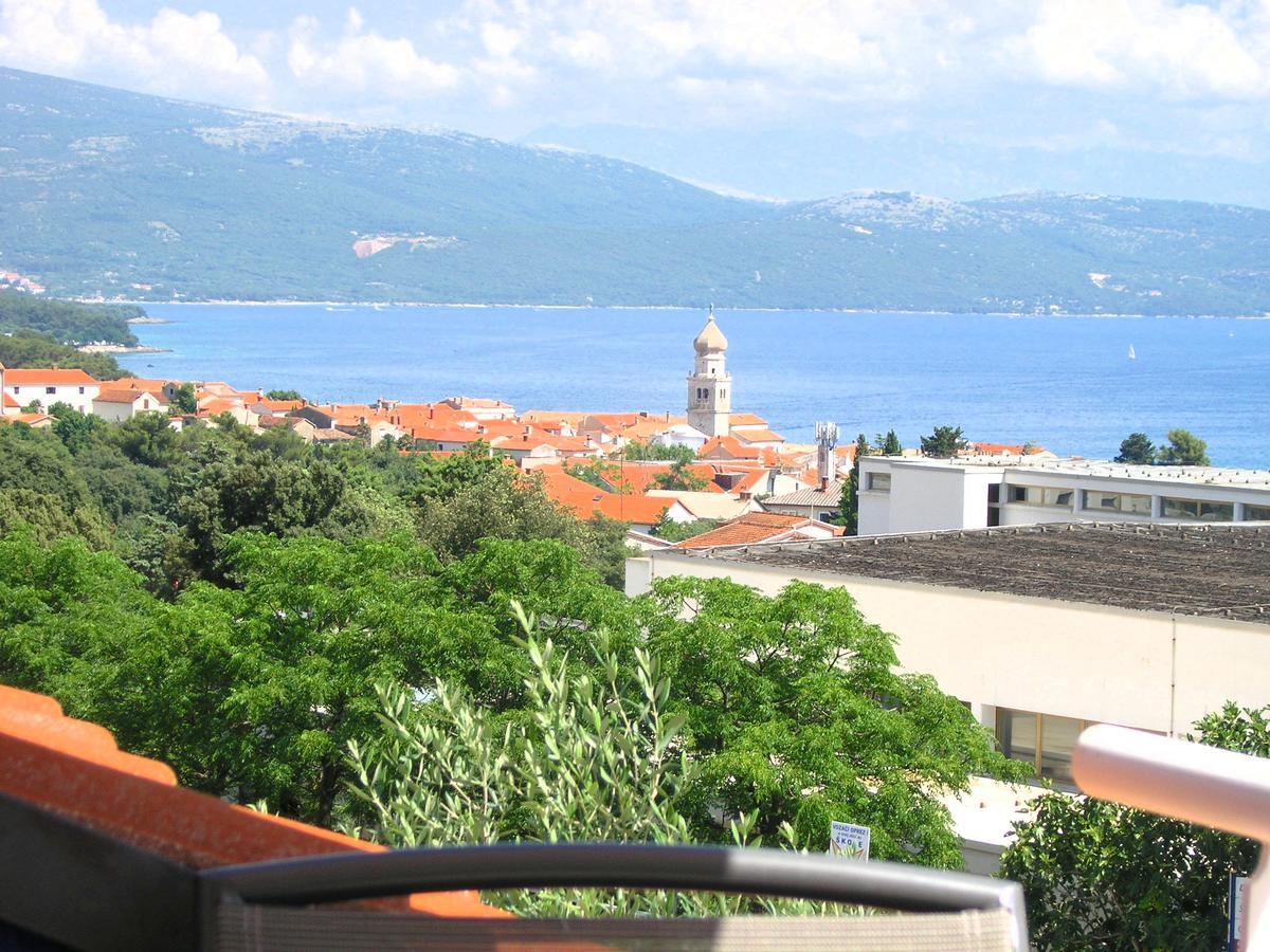 Apartments Oribella Krk Town Luaran gambar